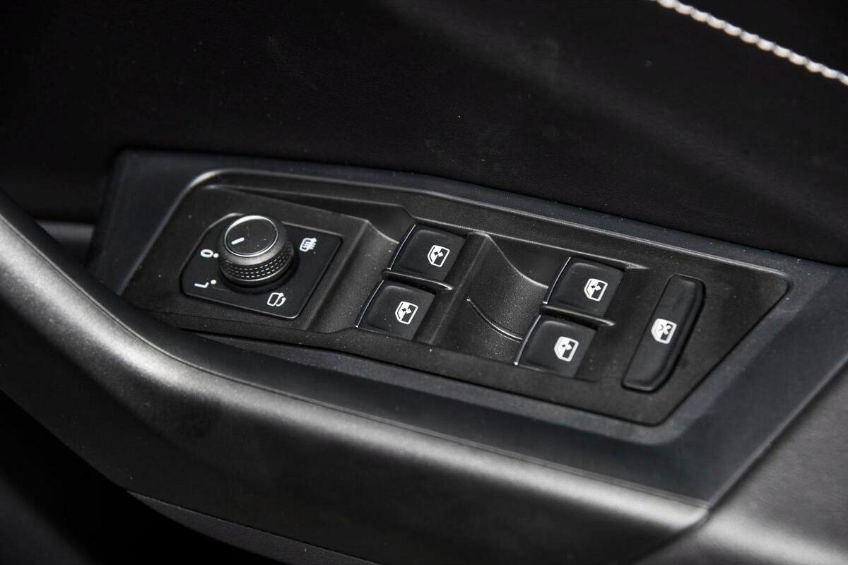 2024 Volkswagen T-Roc 110TSI Style D11 Auto MY24 image 17