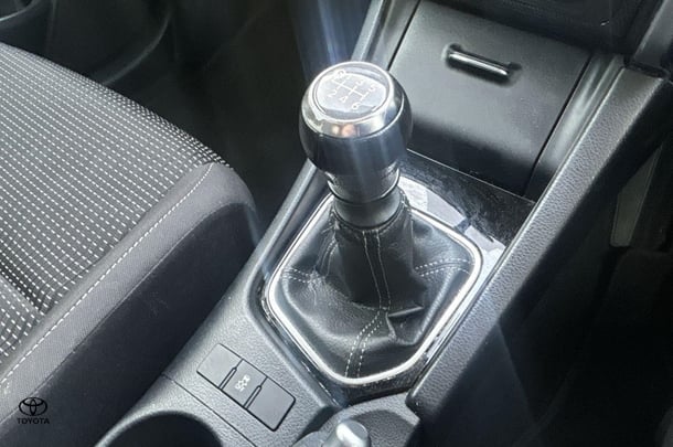 2016 Toyota Corolla Ascent Sport image 19