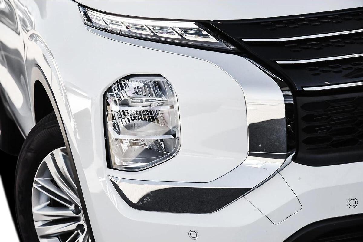 2024 Mitsubishi Outlander ES ZM Auto 2WD MY24 image 17