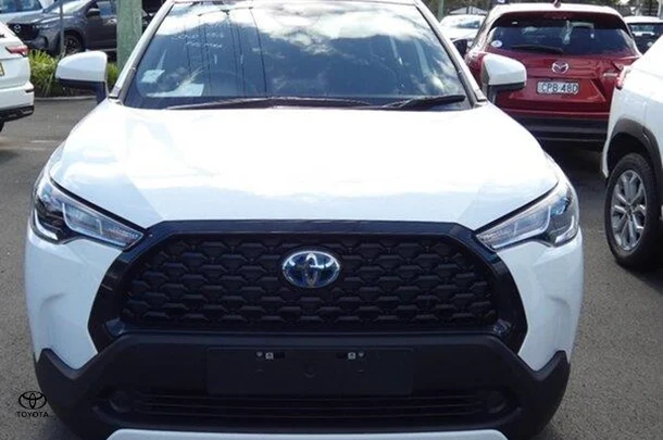 2023 Toyota Corolla Cross GX image 3
