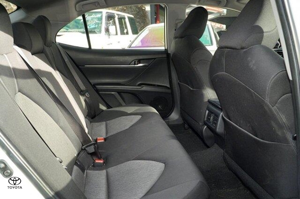 2022 Toyota Camry Hybrid Ascent image 7