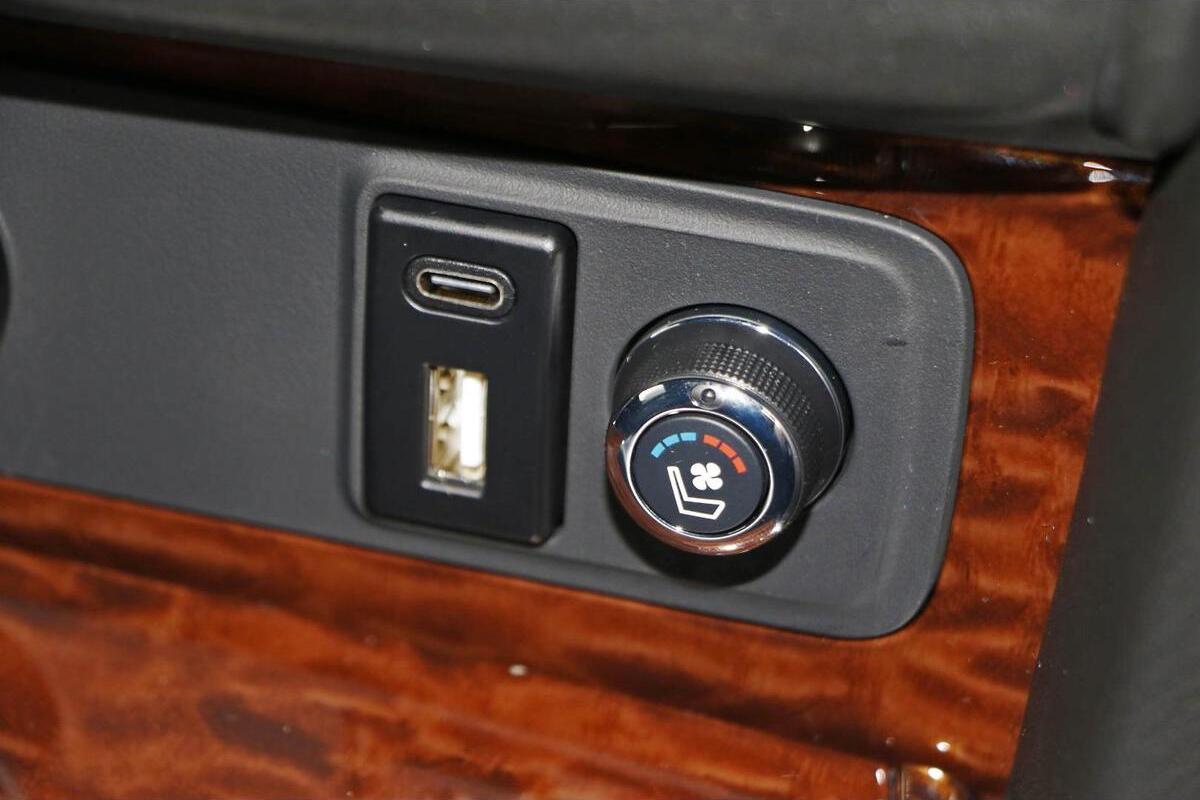 2024 Nissan Patrol Ti-L Y62 Auto 4x4 MY24 image 16