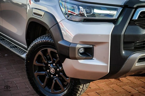2021 Toyota Hilux 4x4 Rogue image 2