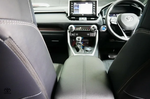 2022 Toyota RAV4 Hybrid Cruiser image 11