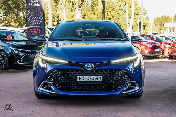 2024 TOYOTA Corolla Hatch Hybrid ZR image 4