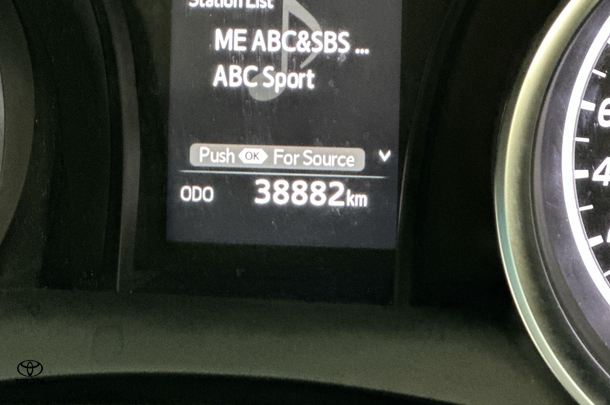 2020 Toyota Camry Hybrid Ascent image 19