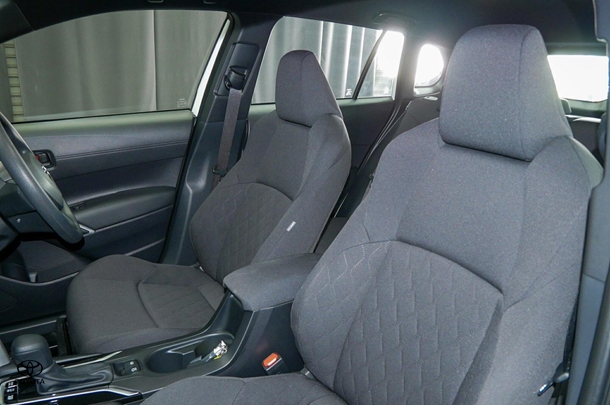 2023 Toyota Corolla Cross HV GX image 18