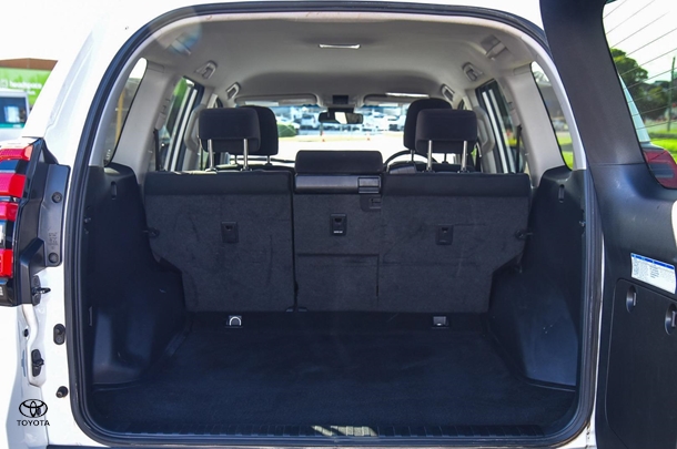 2019 Toyota Prado GX image 21