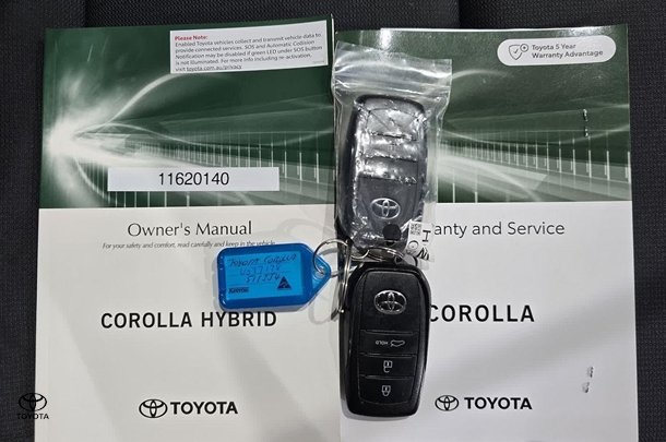 2024 Toyota COROLLA SEDAN HYBRID Ascent Sport image 30