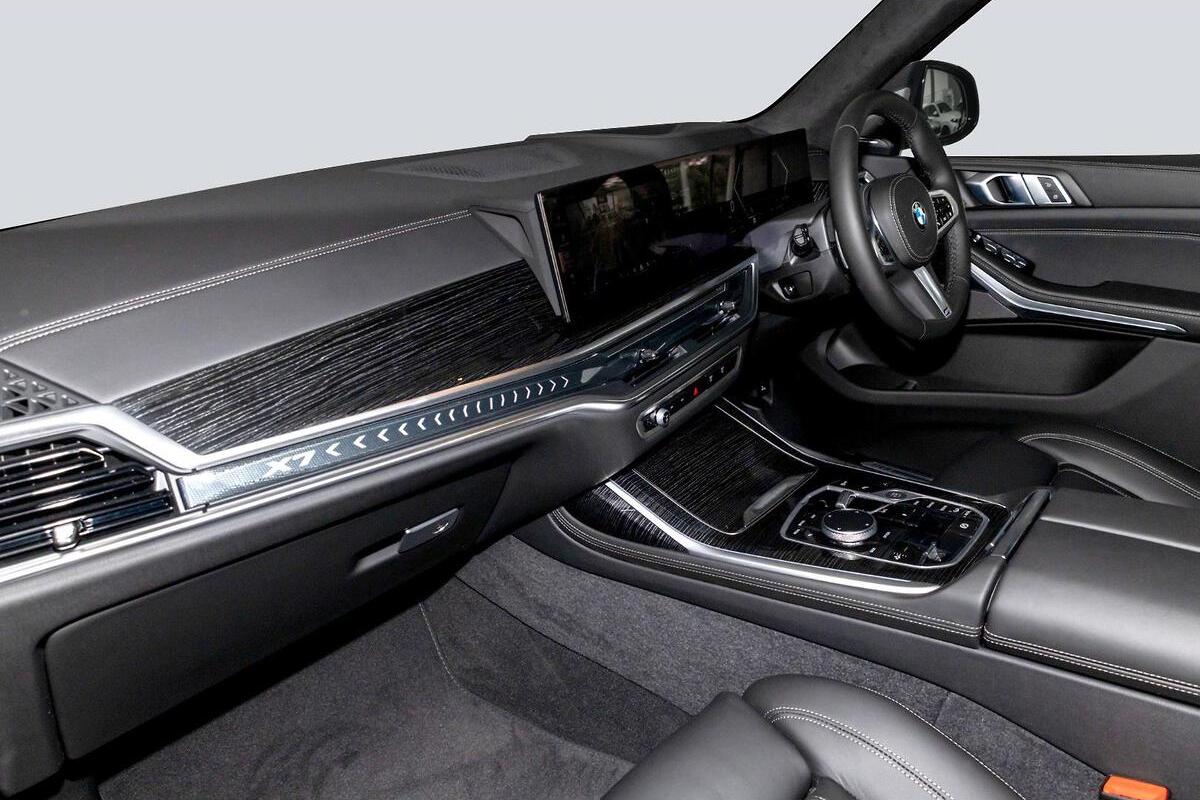 2025 BMW X7 xDrive40d M Sport G07 LCI Auto 4x4 image 8