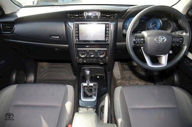 2022 Toyota Fortuner GX image 6