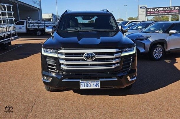 2023 Toyota LandCruiser Sahara ZX image 4