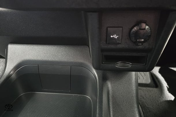 2022 Toyota Granvia Standard image 22