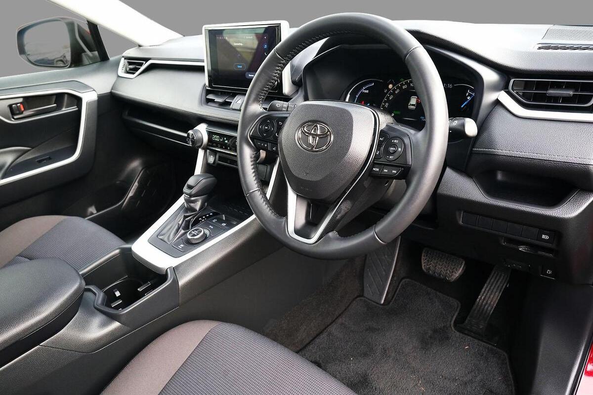 2024 Toyota RAV4 GX Auto eFour image 7