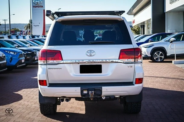 2019 Toyota Landcruiser Sahara image 7