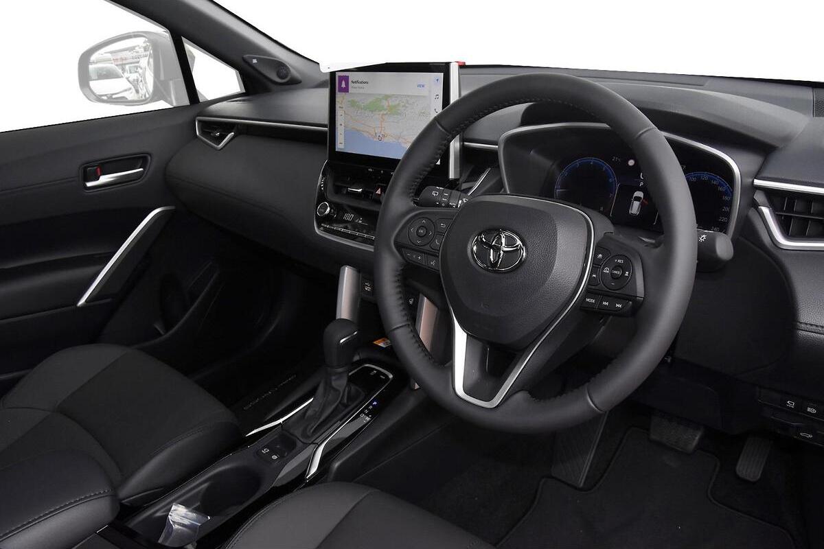 2024 Toyota Corolla Cross Atmos Auto 2WD image 6
