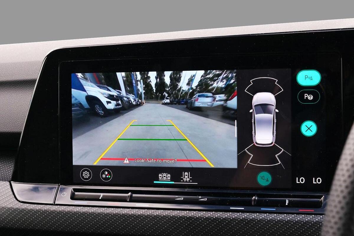 2024 Volkswagen Golf 110TSI R-Line 8 Auto MY24 image 11