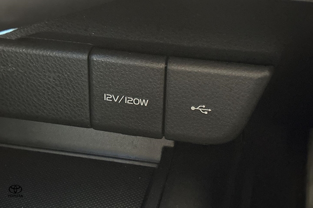 2023 Toyota Camry Hybrid Ascent Sport image 32