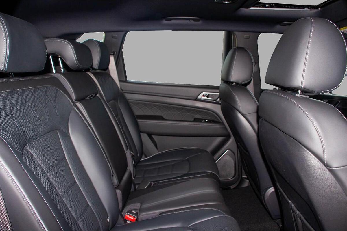 2025 KGM SsangYong Rexton Ultimate Sport Pack Auto 4x4 MY24 image 10