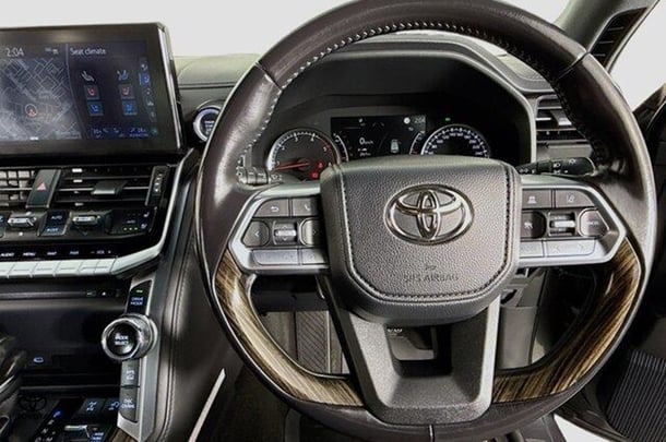 2022 Toyota LANDCRUISER VX image 20
