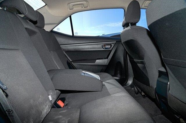 2016 Toyota Corolla Sedan SX image 8