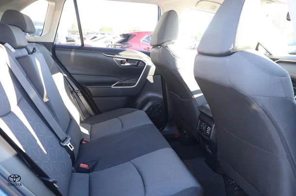 2024 Toyota Rav4 Hybrid GXL-2WD image 13