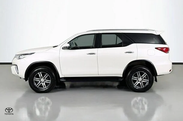2020 Toyota FORTUNER GXL image 5