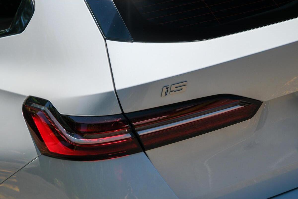 2025 BMW i5 M60 xDrive G61 Auto AWD image 17