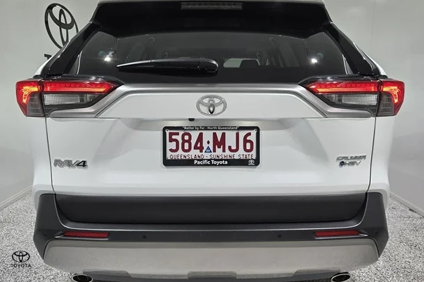 2025 Toyota RAV4 Hybrid Cruiser-AWD image 3