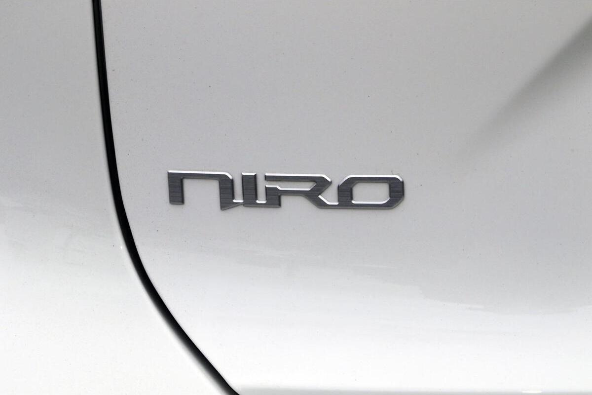 2025 Kia Niro HEV S Auto 2WD MY25 image 14