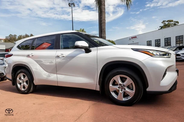 2022 TOYOTA Kluger GX AWD image 3