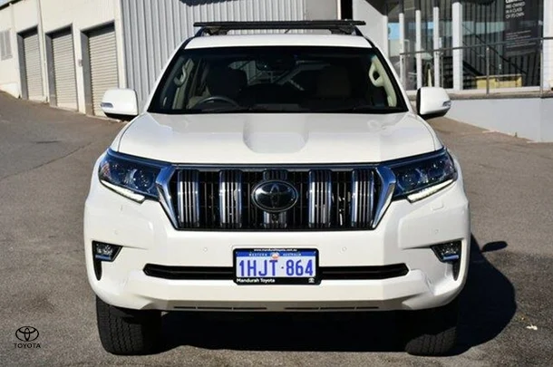 2021 Toyota Prado VX image 17