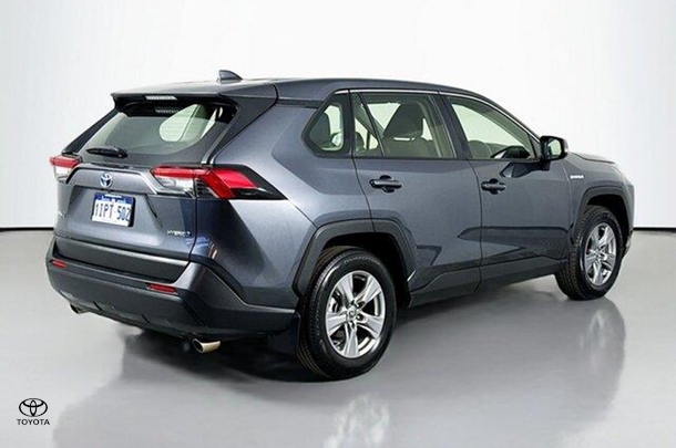 2023 Toyota Rav4 Hybrid GX image 10