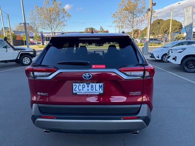 2023 Toyota Rav4 Hybrid Cruiser 2WD image 4