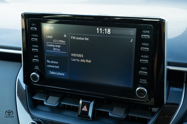 2020 TOYOTA Corolla Sedan Hybrid Ascent Sport image 12