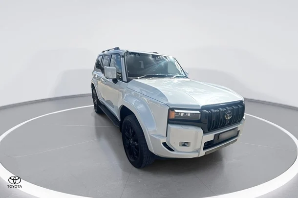 2024 Toyota Prado VX image 2