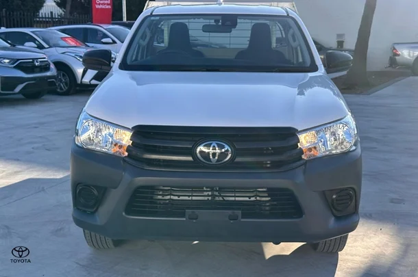 2023 Toyota HiLux 4x2 Workmate image 4