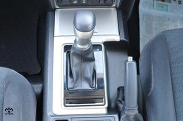 2021 Toyota Prado GXL image 15