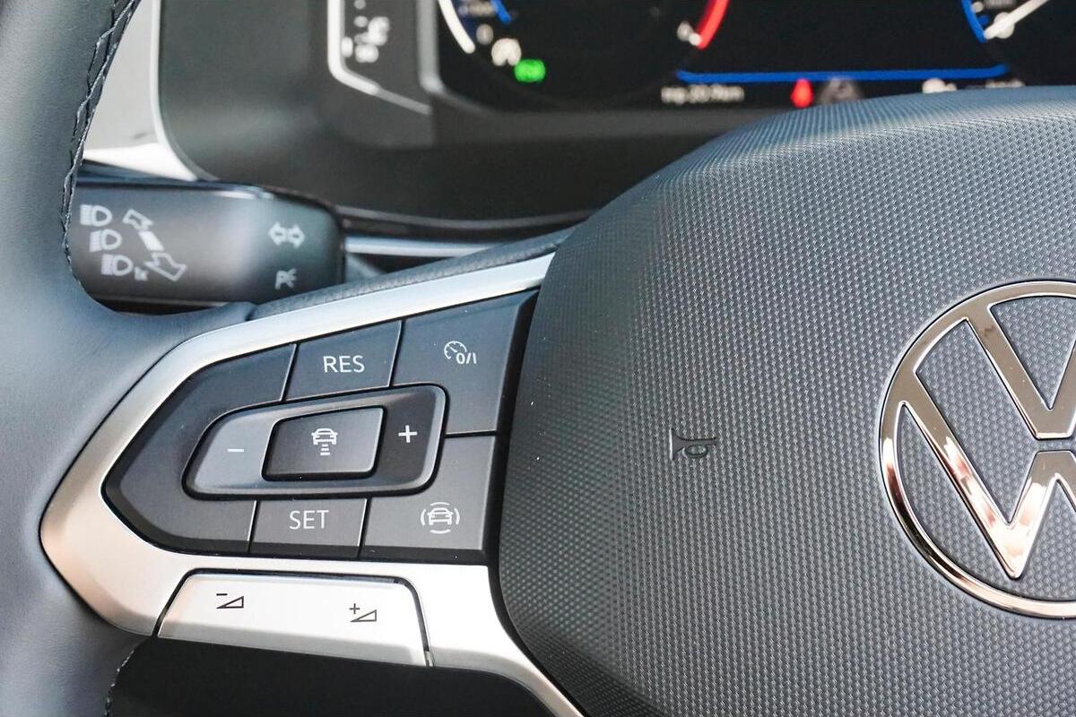 2024 Volkswagen Multivan TDI340 Comfortline Premium T6.1 LWB Auto MY24 image 16