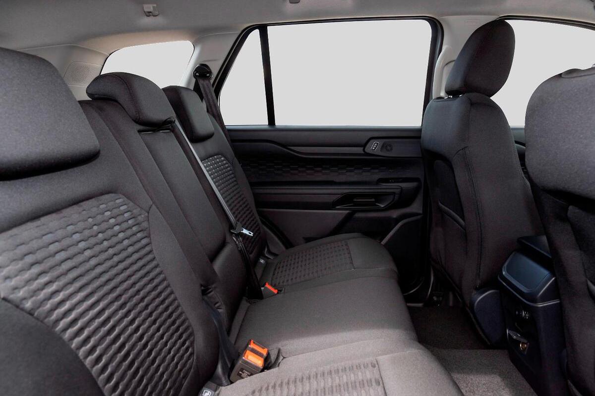 2024 Ford Everest Ambiente Auto RWD MY25.25 image 9