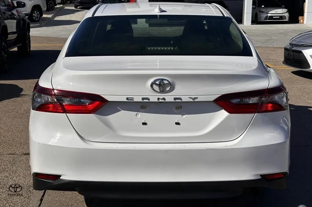 2023 Toyota Camry Ascent image 5
