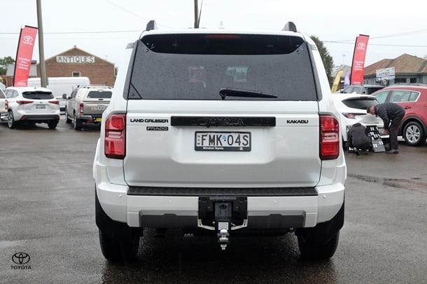 2024 Toyota PRADO Kakadu image 5