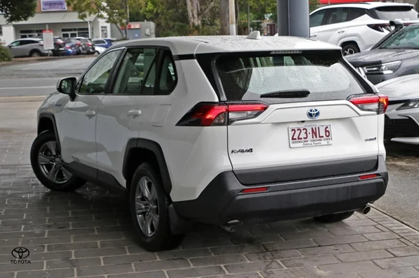 2023 Toyota RAV4 Hybrid GX-2WD image 3