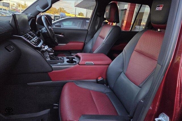 2022 Toyota Landcruiser GR-S image 20