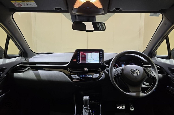 2023 Toyota C-HR Hybrid GR-S image 13
