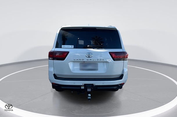 2022 Toyota Landcruiser GXL image 7