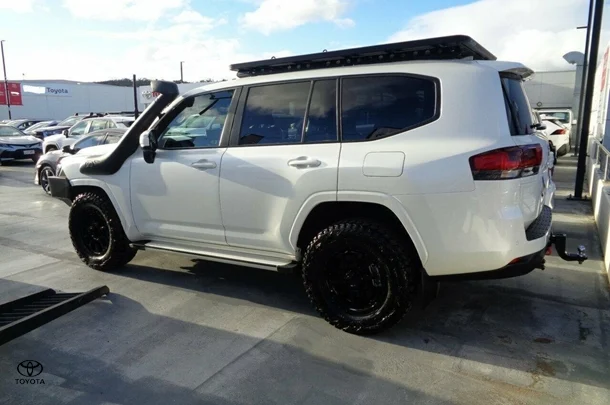 2022 Toyota Landcruiser GXL image 5