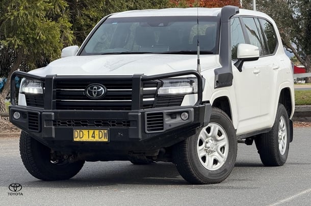 2022 Toyota LANDCRUISER GX image 3