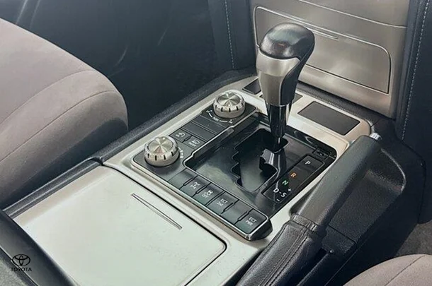 2021 Toyota LANDCRUISER GXL image 17