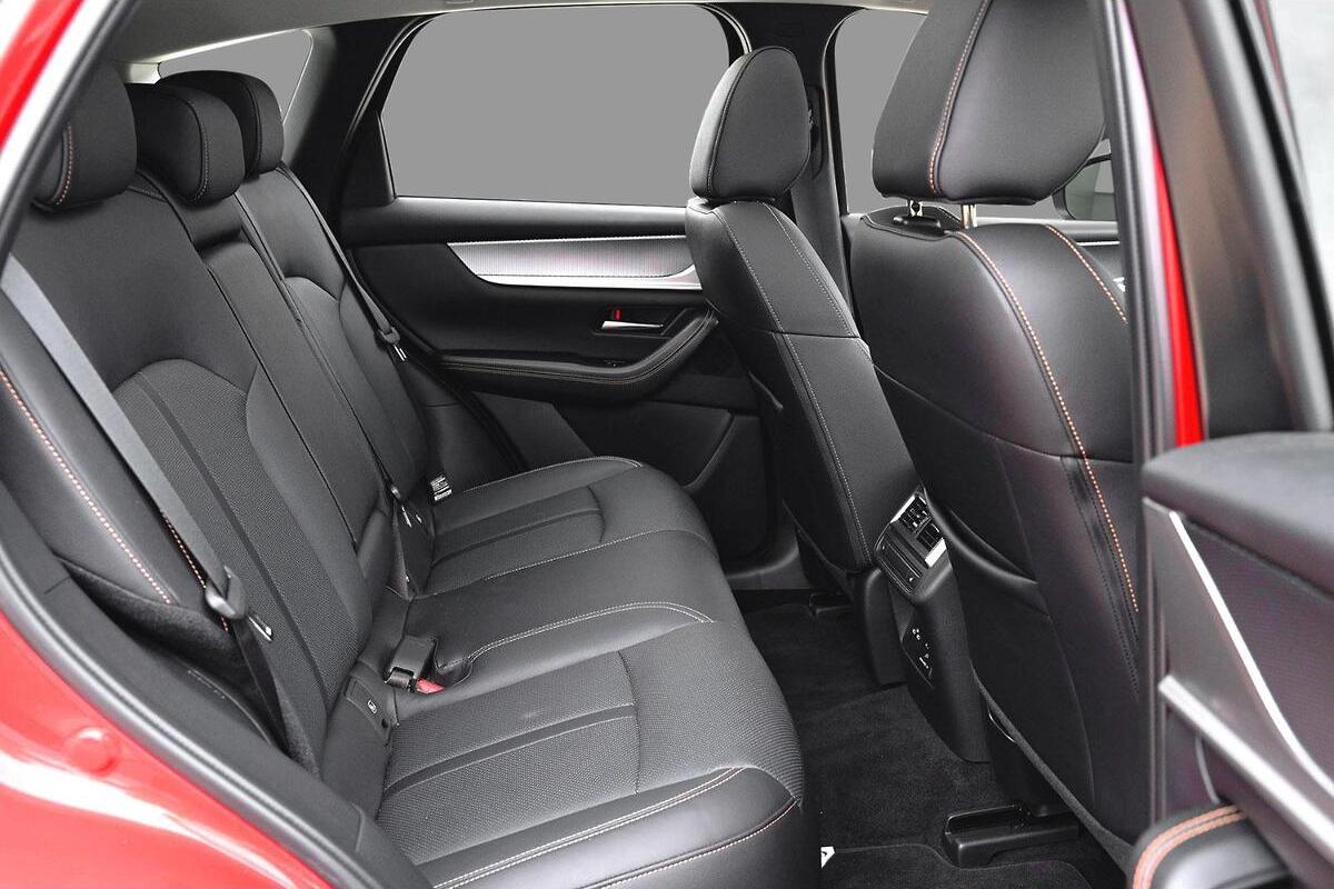 2024 Mazda CX-60 P50e GT KH Series Auto i-ACTIV AWD image 9
